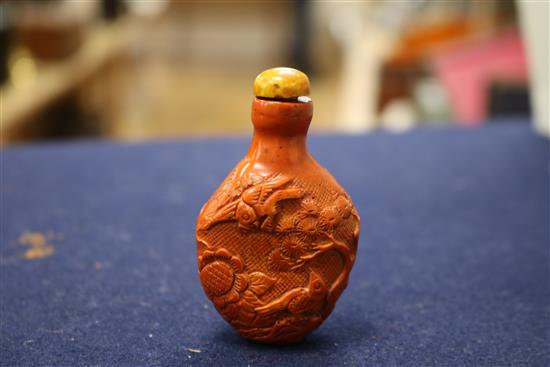 A group of Chinese glass, porcelain and other snuff bottles